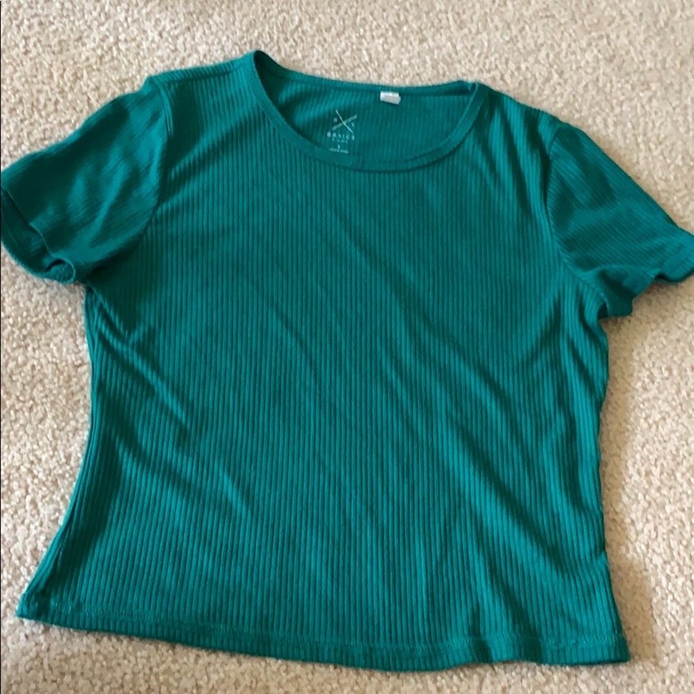 green short sleeve t-shirt